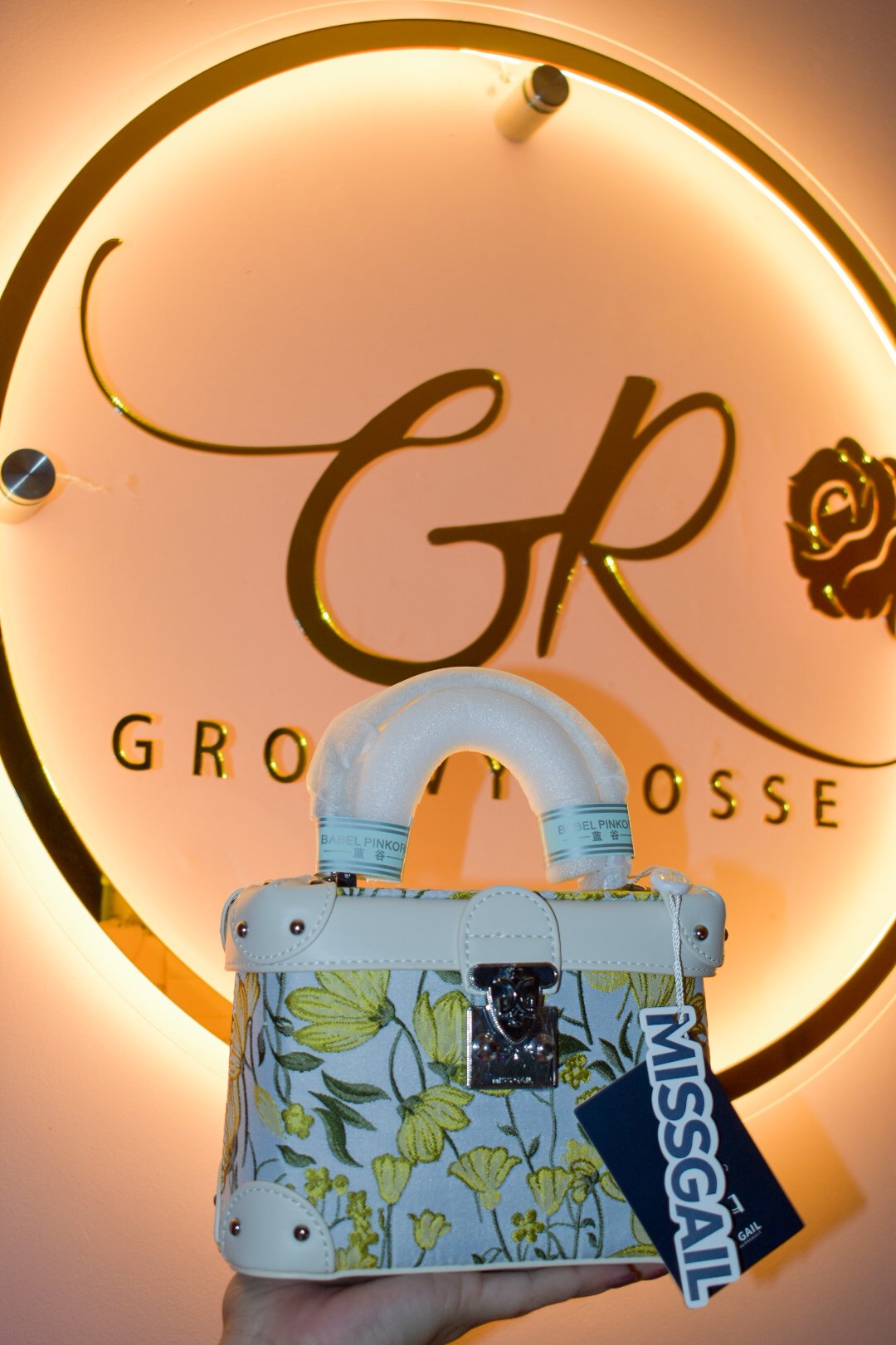 MISS GAIL VITTORIA LUXE